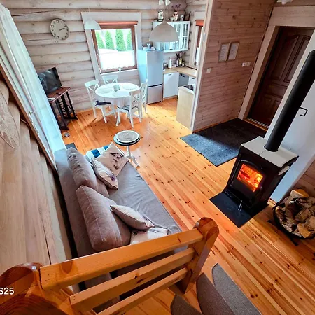 Holiday home Dom Z Bala Nad Cieminem Jelen (Szczecinek)