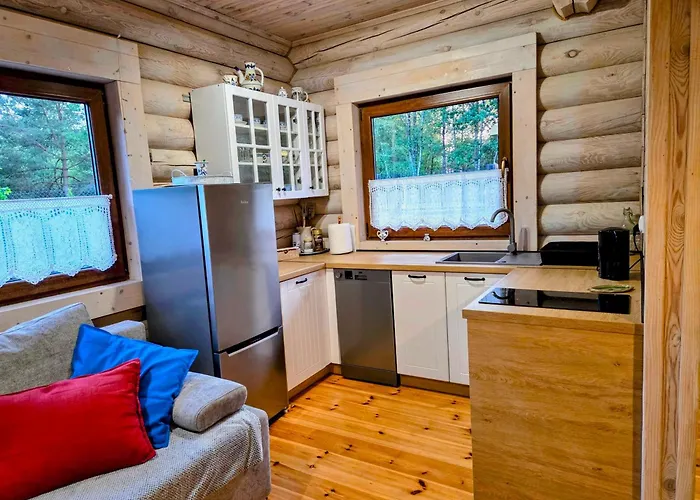 Dom Z Bala Nad Cieminem * Jelen (Szczecinek)