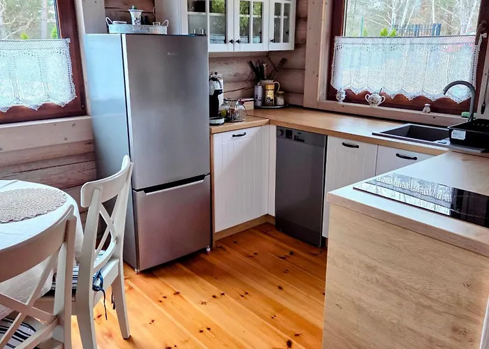 Dom Z Bala Nad Cieminem * Jelen (Szczecinek)